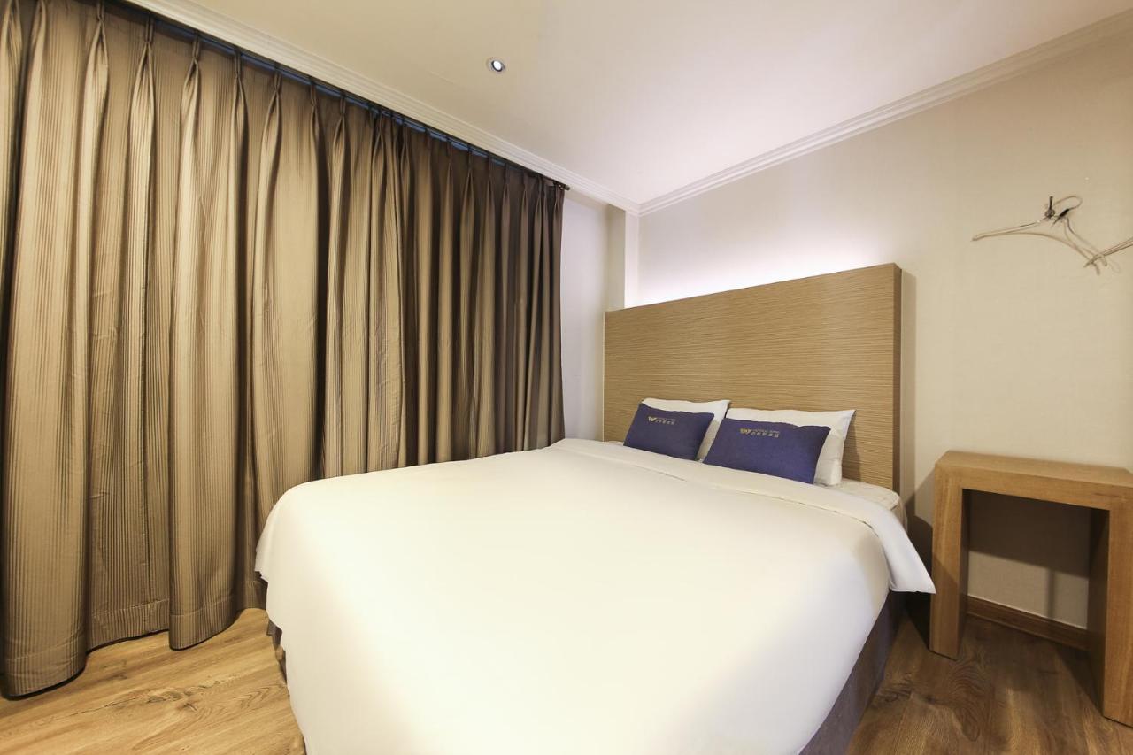 Central Hotel Changwon Buitenkant foto