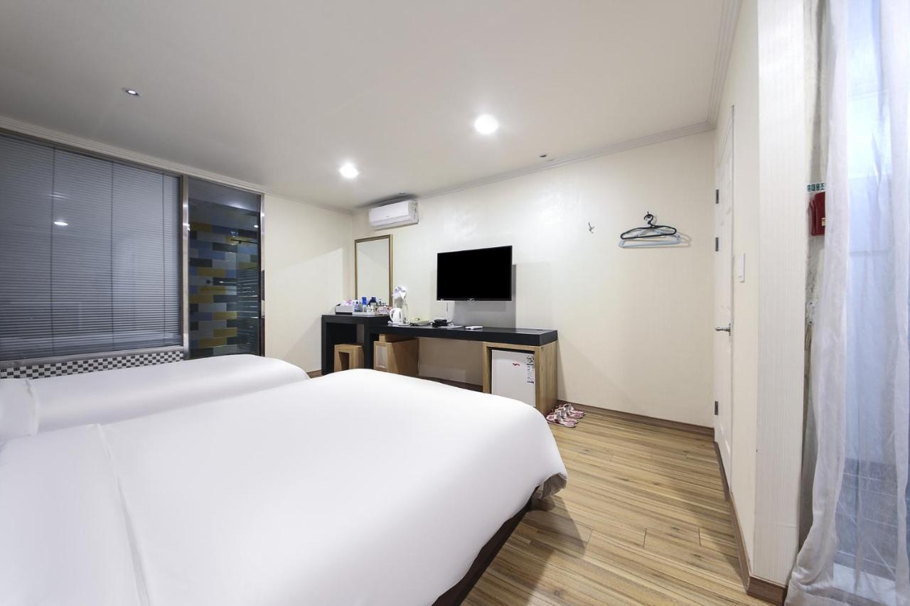 Central Hotel Changwon Buitenkant foto