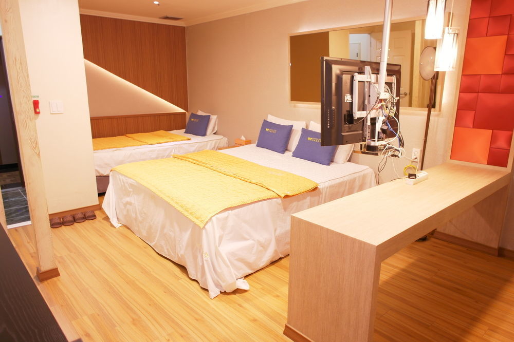 Central Hotel Changwon Buitenkant foto
